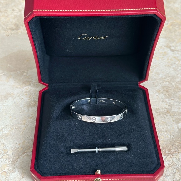 18k White Gold Love Bracelet Bangle 4 Diamonds size 16 - Picture 2 of 3